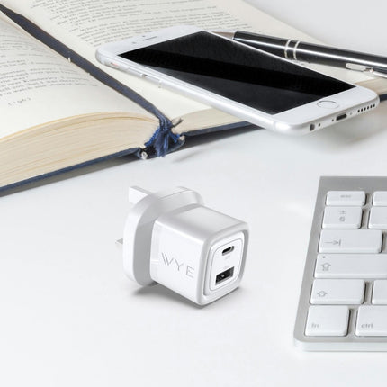 32W Dual Port USB-C & USB-A Power Adapter (GaN III)