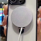 Black / iPhone 15