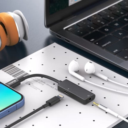 WYEFLOW USB-C to 3.5mm & USB-C Female Port Adapter