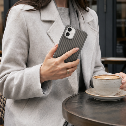 iPhone 16 Plus CarbonDefender Case