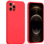 Red / iPhone 15
