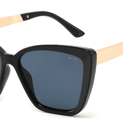 Classis Square Sunglasses